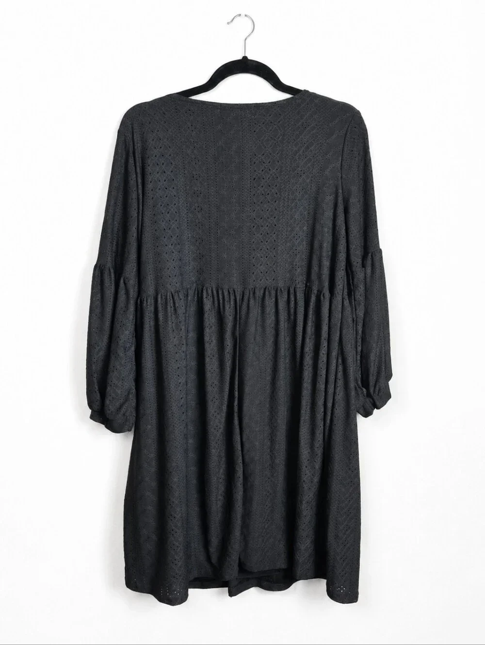 NWT Plus 1X Black Eyelet Babydoll Mini Dress Puff Sleeve Boho Cottagecore - Picture 2 of 9